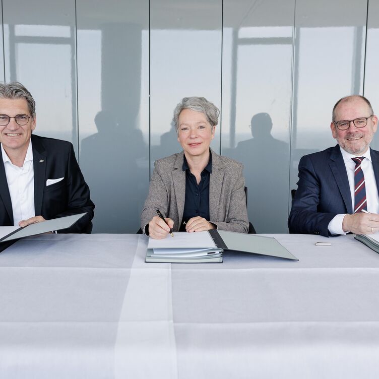 Kulturmeile in Sicht: Rahmenvereinbarung zu Erbbaurechtsvertrag für Neubau Schauspielhaus unterschrieben