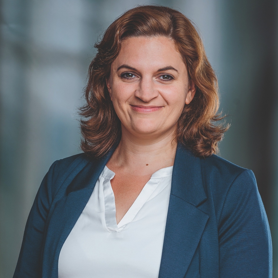 Helaba - News: Lioudmila Mathea folgt in der Bereichsleitung Bilanzen und Steuern auf Dr. Hans-Ulrich Bauer