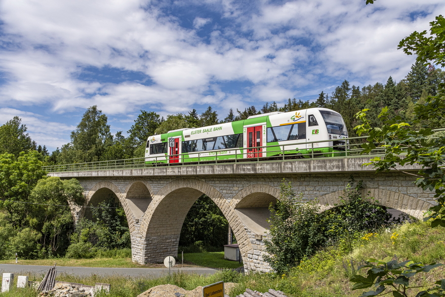 Helaba - News: Helaba finanziert 28 Tram-Trains für die Saarbahn Netz GmbH