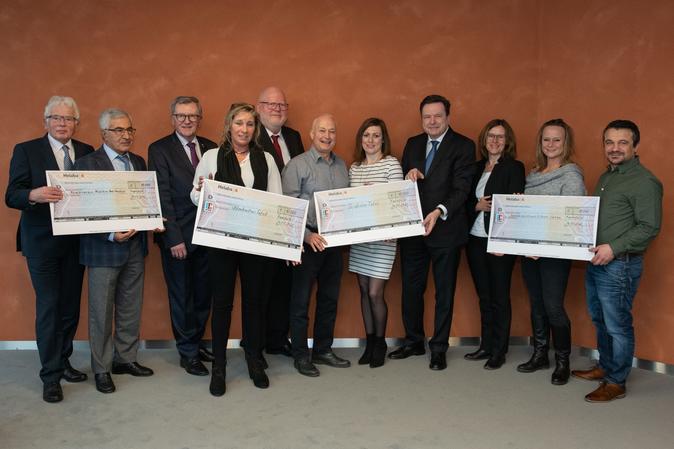 40.000 Euro für Hilfs­or­gani­sationen in Hessen