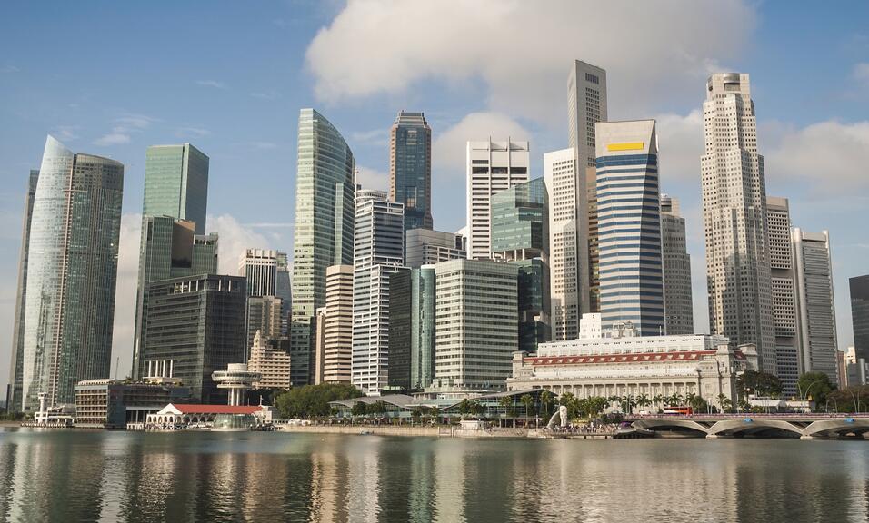 Since 2015, Helaba’s representative office in Singapore has served as a bridge for trade, project, and export financing between Europe and the growth markets of ASEAN, India, and Korea.